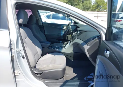 2013 Hyundai Sonata Gls z USA, uszkodzony, nr VIN 5NPEB4AC0DH717359